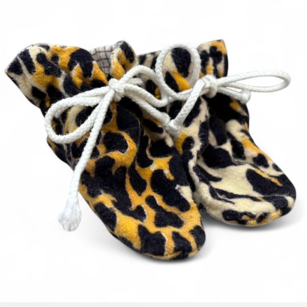 Vintage Leopard/Cheetah Print Baby Booties w/ White Laces Size Newborn